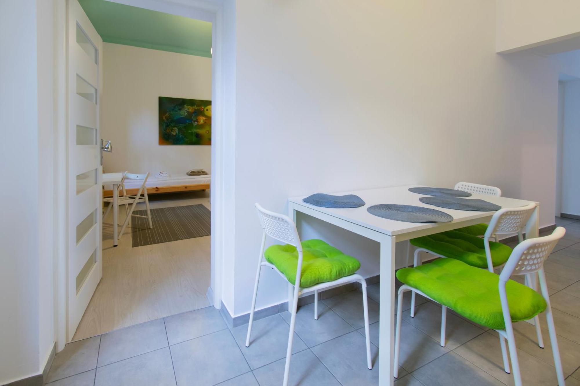 Light Apartment Zyblikiewicza Street Cracovia Exterior foto