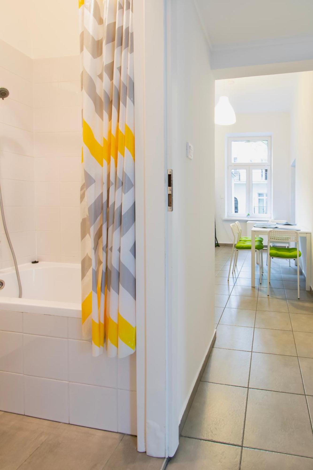 Light Apartment Zyblikiewicza Street Cracovia Exterior foto