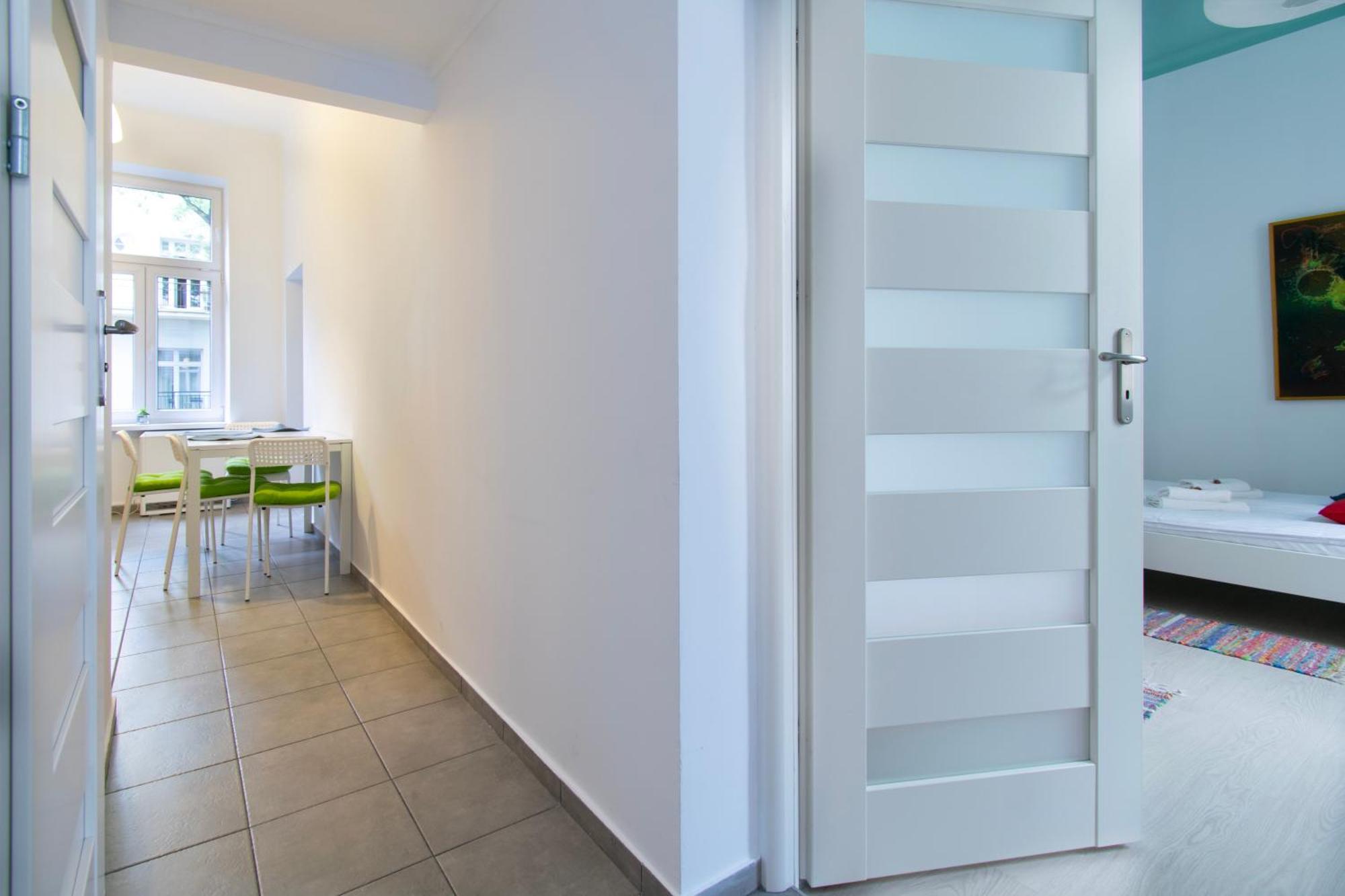 Light Apartment Zyblikiewicza Street Cracovia Exterior foto
